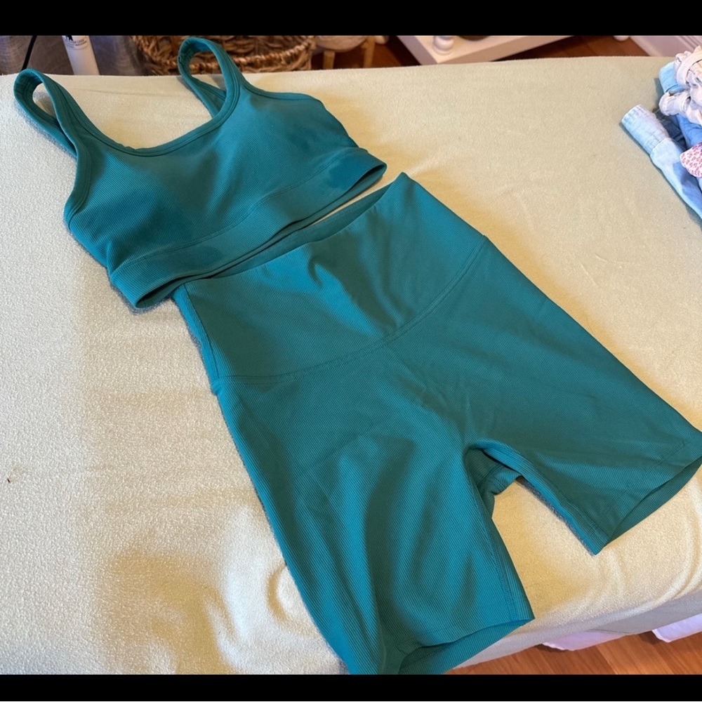 “STONE” workout set BNWOT